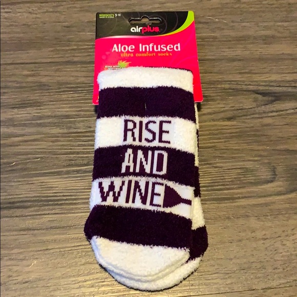 Aloe Infused Socks “Rise and Wine” - Picture 1 of 1